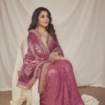 Ramya Krishnan Instagram - Styled by @jukalker Styling team @pratimajukalkar Wearing  Beautiful saree by @toraniofficial Jewellery  @karnikajewelshyd Makeup @nishisingh_muah 📸 shot by @arifminhaz #DanceIkonOnAha #september11th #6pm