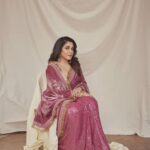 Ramya Krishnan Instagram - Styled by @jukalker Styling team @pratimajukalkar Wearing  Beautiful saree by @toraniofficial Jewellery  @karnikajewelshyd Makeup @nishisingh_muah 📸 shot by @arifminhaz #DanceIkonOnAha #september11th #6pm