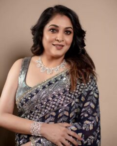 Ramya Krishnan Instagram - #bbjodigal2 #grandfinale
@disneyplushotstartamil
@disneyplushotstar

Styled by @jukalker 

Wearing this midnight blue saree by @manishmalhotraworld

Jewellery by @jaipurgems

Shot by @kiransaphotography

Mua @artistrybyolivia 
Hair @manohar_hair