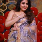 Ramya Krishnan Instagram - #bbjodigal2 #vijaytelevision Outfit : @sidneysladen @sidneysladenofficial MUA : @artistrybyolivia Jewellery : @challani_jewellery Hair : @manohar_hair #sidneysladen #sidneystyle #newcollection #spring #colorsplash #summer2022 #saree #sidneysladencouture