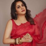 Ramya Krishnan Instagram - Lady in Red... Styled by @jukalker Styling team @pratimajukalkar Saree @kapardara_india Jewellery @sachdeva.ritika Makeup & hair @nishisingh_muah Shot by @arifminhaz #ahaindianikon #Queen #rajamathasivagamidevi #Aha
