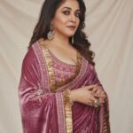 Ramya Krishnan Instagram - Styled by @jukalker Styling team @pratimajukalkar Wearing  Beautiful saree by @toraniofficial Jewellery  @karnikajewelshyd Makeup @nishisingh_muah 📸 shot by @arifminhaz #DanceIkonOnAha #september11th #6pm