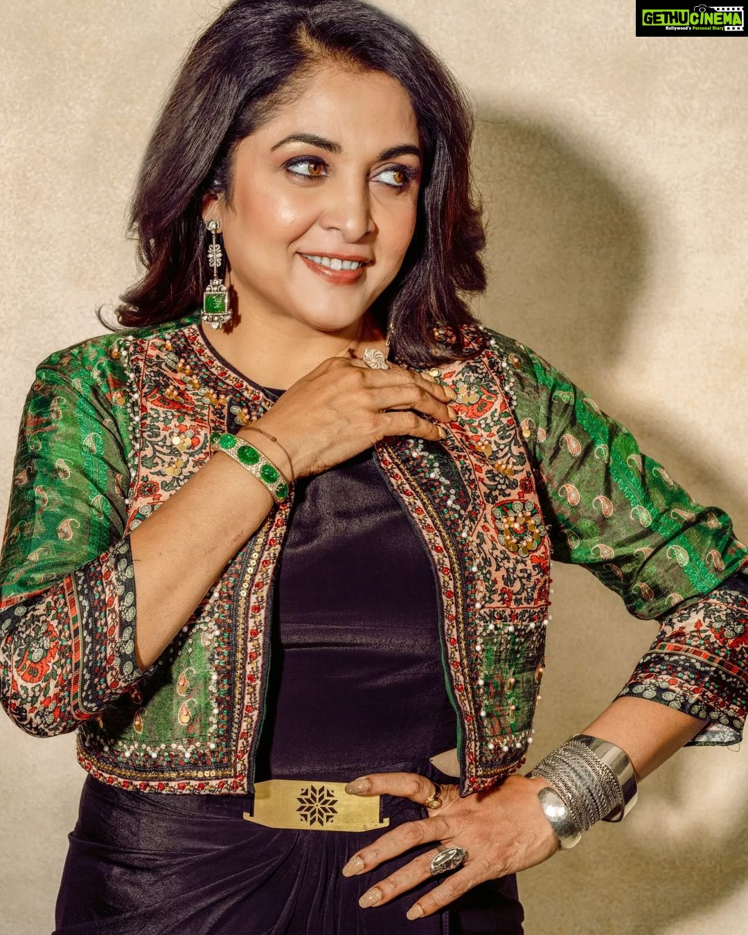 Ramya Krishnan Instagram - #jaileraudiolaunch Back on screen after 24yrs #padayappa & #neelambari pair in #jailer #JailerAudioLaunch #Jailer @rajinikanth @nelsondilipkumar @anirudhofficial @sunpictures Styling - Rk & Sk @meramyakrishnan @sunilkarthik_sk Mua - @prakatwork Jewellery - @amrapalijewels @amethystchennai Photography - @imthefashionfellow #jailer #jaileraudiolaunch #meramyakrishnan #reels #reelsinstagram #reelitfeelit #Ramyakrishnan #ramyakrishna #queenramyakrishnan #ladysuperstar #thalaivi #gloryofindiancinema #queen