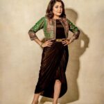 Ramya Krishnan Instagram – #jaileraudiolaunch 
Back on screen after 24yrs #padayappa & #neelambari pair in #jailer 

 #JailerAudioLaunch 
 #Jailer

@rajinikanth @nelsondilipkumar @anirudhofficial
@sunpictures

Styling – Rk & Sk @meramyakrishnan @sunilkarthik_sk 

Mua – @prakatwork

Jewellery – @amrapalijewels  @amethystchennai 

Photography – @imthefashionfellow

#jailer #jaileraudiolaunch #meramyakrishnan 
#reels #reelsinstagram #reelitfeelit #Ramyakrishnan #ramyakrishna  #queenramyakrishnan #ladysuperstar #thalaivi #gloryofindiancinema #queen