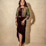 Ramya Krishnan Instagram - #jaileraudiolaunch Back on screen after 24yrs #padayappa & #neelambari pair in #jailer #JailerAudioLaunch #Jailer @rajinikanth @nelsondilipkumar @anirudhofficial @sunpictures Styling - Rk & Sk @meramyakrishnan @sunilkarthik_sk Mua - @prakatwork Jewellery - @amrapalijewels @amethystchennai Photography - @imthefashionfellow #jailer #jaileraudiolaunch #meramyakrishnan #reels #reelsinstagram #reelitfeelit #Ramyakrishnan #ramyakrishna #queenramyakrishnan #ladysuperstar #thalaivi #gloryofindiancinema #queen