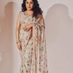 Ramya Krishnan Instagram - Styled by @jukalker Styling team @pratimajukalkar Saree by @summerbypriyankagupta Jewellery @anayah_jewellery Makeup @jasmin.tuteja Hair @kamaldeepss Shot by @arifminhaz