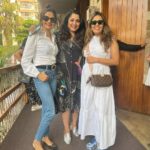 Ramya Krishnan Instagram - The best memories are good times with crazy friends...at @bastianmumbai a cosy place with amazing food. Has to be one of the best places I've ever eaten of late and the food is absolutely delicious. I could say it is of International standards. Sunday afternoon we'll spent with @madhoo_rockstar #sujatha. @theshilpashetty please consider opening this restaurant in Chennai soooooon.....😛😋😍😍 #foodcoma #mumbaidiaries #friendslikefamily❤️ #happysoul #BlessedGratefulThankful