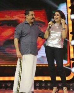 Ramya Krishnan Instagram - Wishing our #Ulaganayagan my ever dearest @ikamalhaasan sir a very Happy happy birthday. 😊😊🎊🎉❤❤

#hbdkamalhaasan