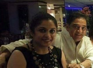 Ramya Krishnan Instagram - Wishing our #Ulaganayagan my ever dearest @ikamalhaasan sir a very Happy happy birthday. 😊😊🎊🎉❤❤ #hbdkamalhaasan