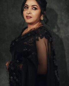 Ramya Krishnan Instagram - Addicted to Black 🖤🖤

Styled by @jukalker
Styling team @pratimajukalkar

saree by @houseofneetalulla

Jewellery @archithamauryagirrijewellery

Makeup  @jasmin.tuteja 
Hair @kamaldeepss

Shot by @arifminhaz

#black #thankyou #loveyouall❤️ #keepingfit #lovemyteam❤️ #rkteam #actress #workmode #camera #action #neetalulla