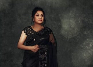 Ramya Krishnan Instagram - Addicted to Black 🖤🖤 Styled by @jukalker Styling team @pratimajukalkar saree by @houseofneetalulla Jewellery @archithamauryagirrijewellery Makeup @jasmin.tuteja Hair @kamaldeepss Shot by @arifminhaz #black #thankyou #loveyouall❤️ #keepingfit #lovemyteam❤️ #rkteam #actress #workmode #camera #action #neetalulla
