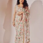 Ramya Krishnan Instagram - Styled by @jukalker Styling team @pratimajukalkar Saree by @summerbypriyankagupta Jewellery @anayah_jewellery Makeup @jasmin.tuteja Hair @kamaldeepss Shot by @arifminhaz