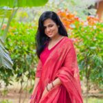 Ramya Pandian Instagram - After a great darshan at Tiruvannamalai Shivan temple, went on to walk the girivalam path for the first time. Having my sisters around and spending time with them adds to the experience ♥️ Just calm, quiet, beautiful and divine experience with full of positivity. @sundari_designer @keerthipandian #ramyapandian