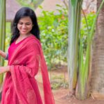 Ramya Pandian Instagram - After a great darshan at Tiruvannamalai Shivan temple, went on to walk the girivalam path for the first time. Having my sisters around and spending time with them adds to the experience ♥️ Just calm, quiet, beautiful and divine experience with full of positivity. @sundari_designer @keerthipandian #ramyapandian