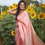 Ramya Pandian Instagram – “Making the most of the wedding decor… sunflowers and me.” 🌻

#lifeisbeautiful #positivevibes #happydays Tirunelveli