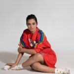 Ramya Pandian Instagram - 🌈♥️ Photographer @dxgphotographer Outfit @shahinmannan Styling @anupamasindhia Make up @kalwon_beauty Hair styling @ganesh_hair_architect #ramyapandian