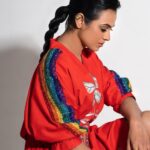 Ramya Pandian Instagram - 🌈♥️ Photographer @dxgphotographer Outfit @shahinmannan Styling @anupamasindhia Make up @kalwon_beauty Hair styling @ganesh_hair_architect #ramyapandian