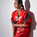 Ramya Pandian Instagram - Living in a rainbow 🌈 Photographer @dxgphotographer Outfit @shahinmannan Styling @anupamasindhia Make up @kalwon_beauty Hair styling @ganesh_hair_architect #ramyapandian
