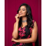 Ramya Pandian Instagram - When you’re happy and you know it 💃🏻🧿 Photography & Styling - @anupamasindhia ; Photography Team - @livingin24fps ; Outfit - @sidneysladen ; MUA - @anupama.krishnamachari ; Jewellery - @fineshinejewels #ramyapandian