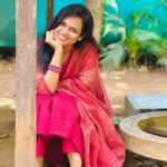 Ramya Pandian Instagram - After a great darshan at Tiruvannamalai Shivan temple, went on to walk the girivalam path for the first time. Having my sisters around and spending time with them adds to the experience ♥️ Just calm, quiet, beautiful and divine experience with full of positivity. @sundari_designer @keerthipandian #ramyapandian