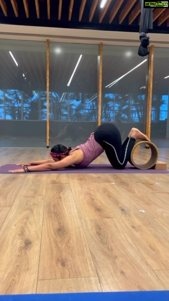 Ramya Pandian Instagram - My stance may not be wide enough or steady enough but the point is to cultivate the landscape of practice and keep trying 😍 #yoga #yogapractice @yogaartiyog @thedivayoga