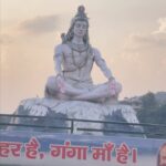 Ramya Pandian Instagram – Embracing the divine evening with Shiva: Witnessing the Ganga Arthi in Rishikesh, where Nature and Shiva’s blessings merge in harmony 🙏🏼✨♥️