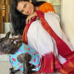 Ramya Pandian Instagram - Just Sunday afternoons at the pandian household 😍 Lovely saree from @studiovirupa ♥️ #saree #puppylove #ramyapandian