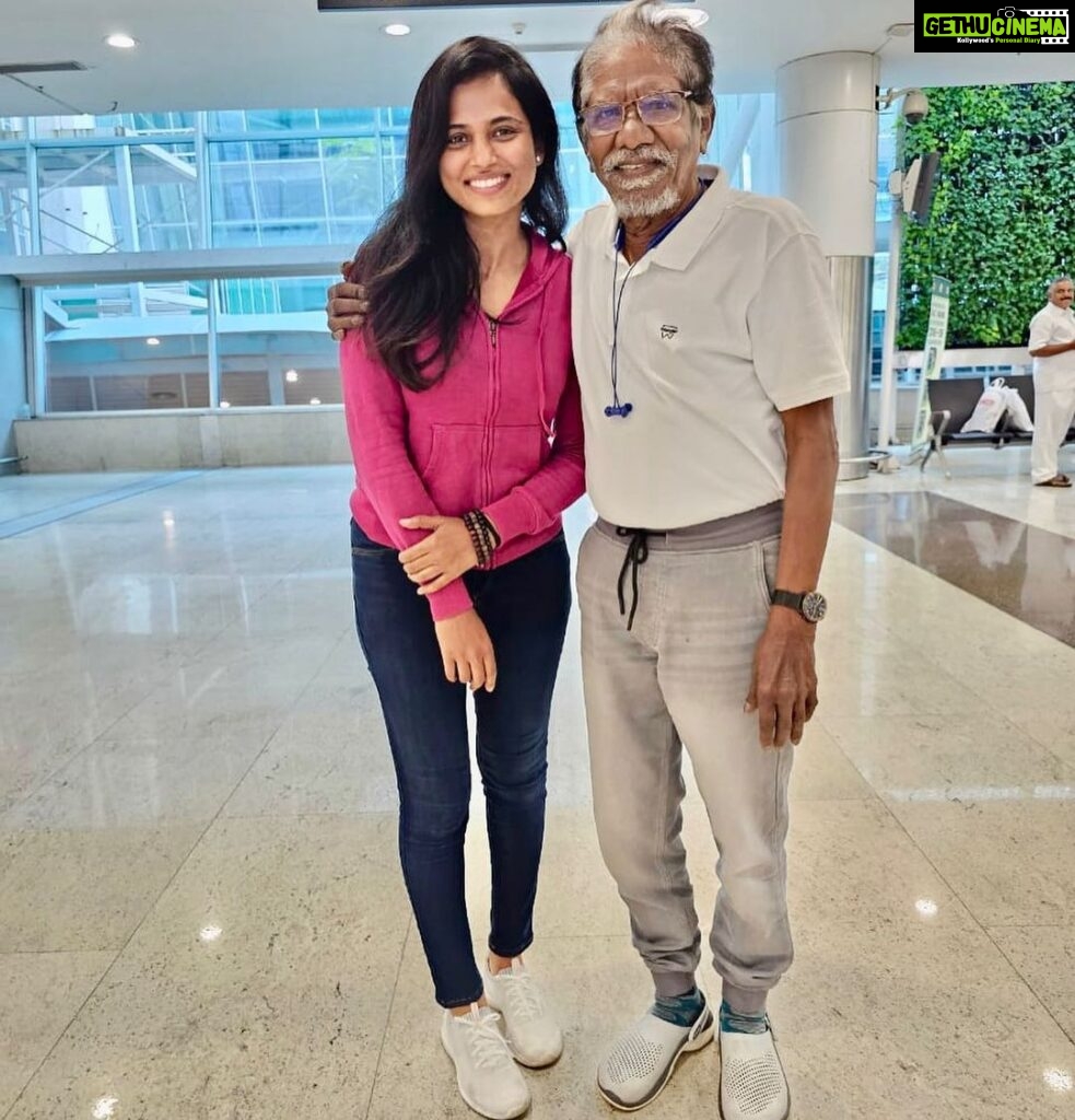Ramya Pandian Instagram - Had the previlege of travelling with one of the finest makers of Indian cinema, Bharathiraja sir. To a kid who had many questions, the mentor who had all the answers - truly a legend. Having been in the hospital for a month and begining to shoot in such short time shows his dedication to the craft. His love and passion for cinema is contagious and inspiring. Priceless conversations. Thank you for the invaluable information and kind blessings, sir!