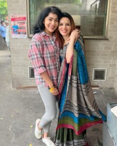 Ramya Subramanian Instagram - Swipe left to see the things I did last week to look less serious and smile more ..🤍😇☺️

#MondayMorningMood