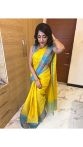 Ramya Subramanian Instagram - No modern dress can compete with a saree . ♥️
Ninga enna solringa ? 😇