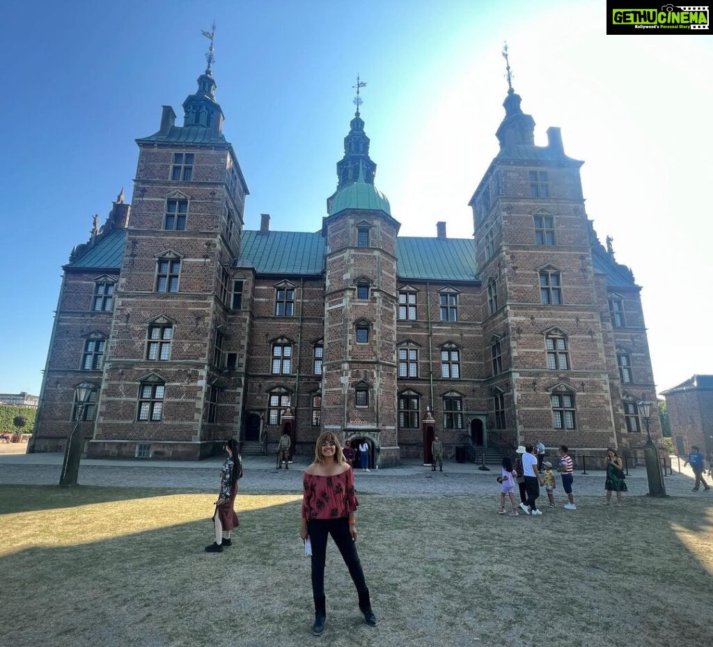 Ranjini Haridas Instagram - Rosenborg Palace ,Copenhagen. #rosenborg #palace #denmark #eurotrip #history #justtravellerthings Rosenborg Palace, Copenhagen, Denmark