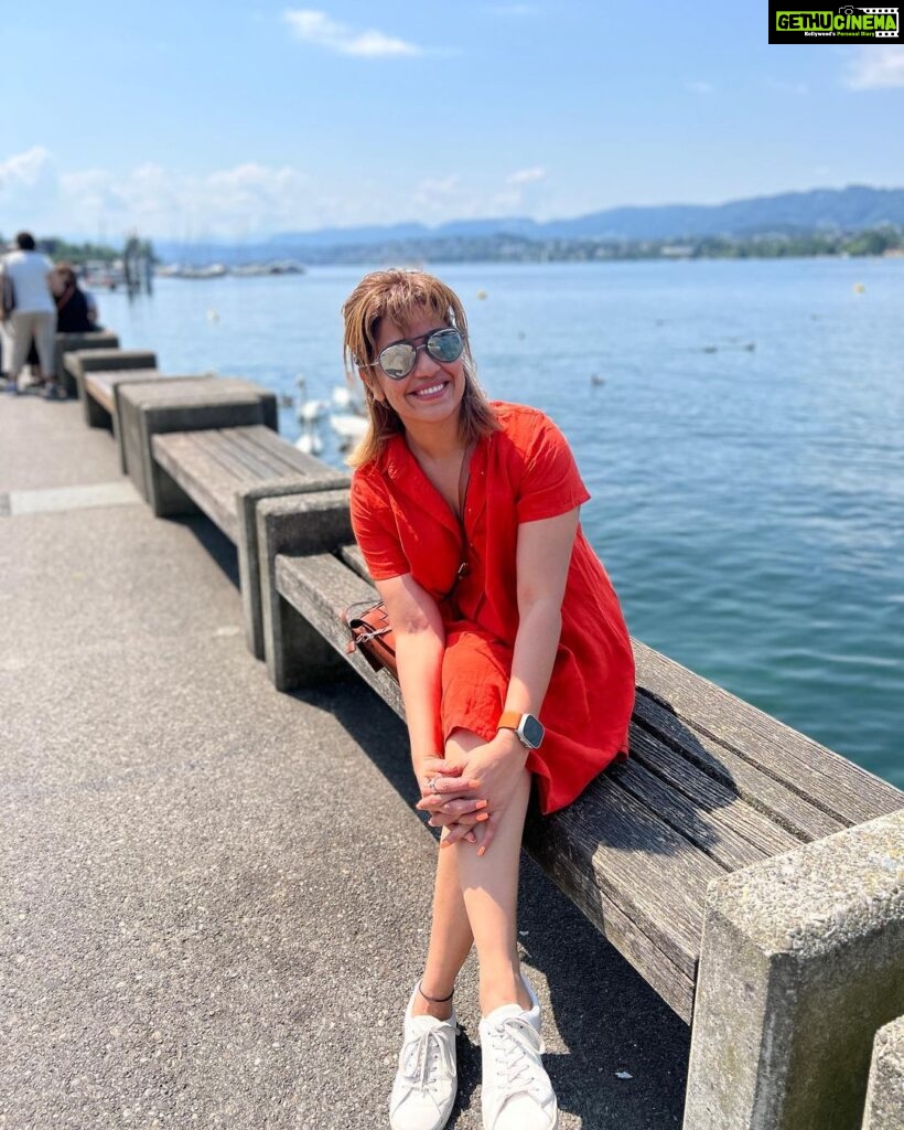 Ranjini Haridas Instagram - Zürichsee!!! #lakezurich #swissdiaries #banhofstrasse #travelblogger #ranjiniharidas Lake Zurich