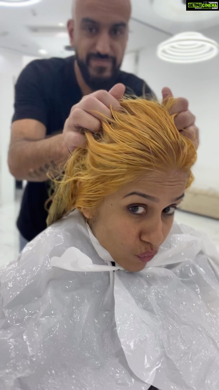 Ranjini Haridas - 16.1K Likes - Ok..itās time for change ..so change I did !!!
#hairtodaygonetomorrow #changeistheonlyconstant #thenewme #changingitup #makeover #haircolour