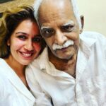 Ranjini Haridas Instagram - Catching up with my Cycle Achan (valyachan ) and Valyamma after ages !!!❤️ His health is not the best at the moment so please do keep him in your prayers .🙏 #konnidiaries #dadshometown #pathamthitta #family #afteralongtime