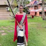 Ranjini Haridas Instagram - Just coz we took a million pics and I liked all of them !😂 Also #poserforlife 😬 Hair and makeup @jaan_moni_das Boho kaftan top @kahani_stories_in_thread Ready made saree @madebymilankochi #toomanypics #reelitfeelit #poserforlife #clickityclickityclick #workmode #dressup #hairandmakeup #nofilter #ranjiniharidas