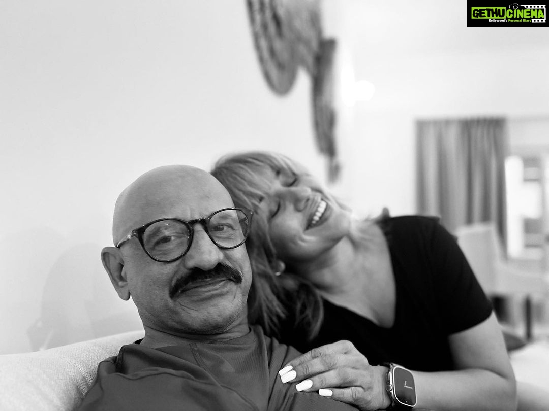 Ranjini Haridas Instagram - When energies match and people connect, it leads to moments of pure joy no matter how long your journey with them !!!❤️ Some of my fav clicks from a few days ago with people I’ve known for decades ,a few years ago and just that day . #blackandwhitephotography #purejoy #journeythroughtime #dubaidiaries #beingme #happypeople