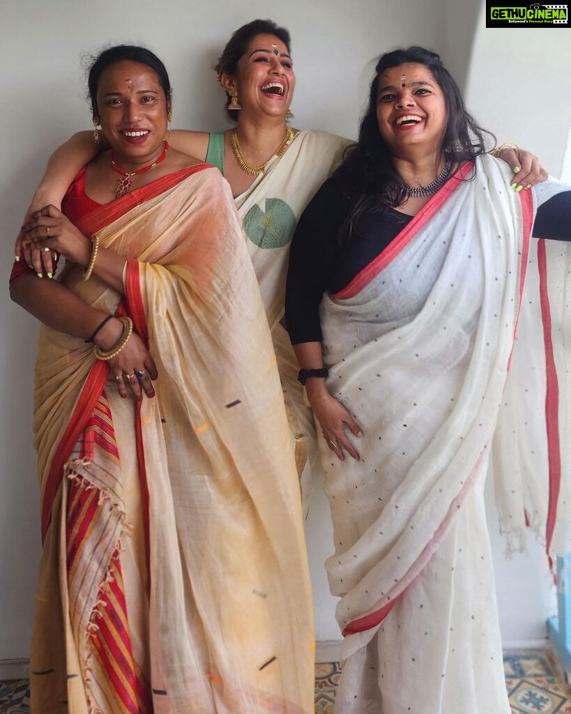 Ranjini Haridas Instagram - Friends that laugh together, stay together …till I piss them all off again !😂😂😂 #justfriendthings #happypeople #foreverfriends #ranjiniharidas