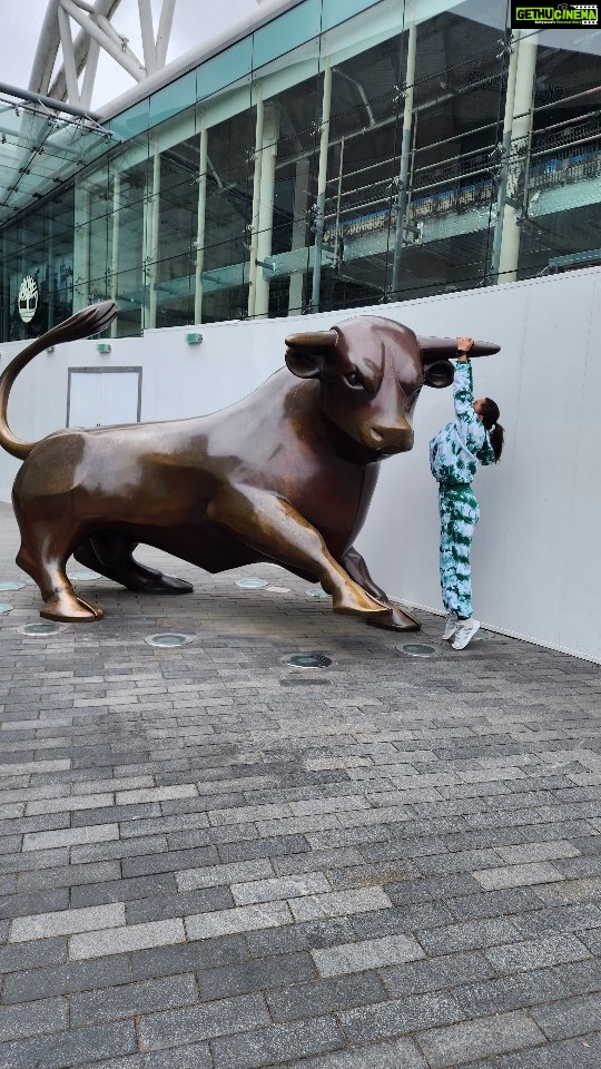 Rashami Desai Instagram - They say grass is always green from the other side 😅 Which one is yours 😝 . . @howwhenwearclothing @vblitzcommunications . . #rashamidesai #rashamians #bullring #burmingham #reelsinstagram #love #lifestyle #unitedkingdom #workout #whatmoreispossiblenow #show up #immagical✨🧞‍♀️🦄 Birmingham, United Kingdom