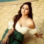 Rashami Desai Instagram – Only glance….no words required 🧿
.
.
.
.
.
.
.
#rashamidesai #rashamians #immagical✨🧞‍♀️🦄 #rythmicrashami💃 #whatelseispossiblenow #picoftheday