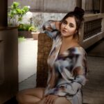 Rashami Desai Instagram - Create your own Sunshine...Always !! ✨️ . . . . . #rashamidesai #rashamians #immagical✨🧞‍♀️🦄 #sunshine #whatelseispossiblenow