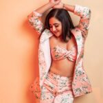 Rashami Desai Instagram - ✨️ Being a sunshine on a cloudy day !!!!! ✨️ . . . . . . . . Shoot for @fablookmagazine Founder & styled by @milliarora7777 @ankittt.chadda.official Styled by @mitushigupta Outfit by @papzclothing Mua @izasetia_makeovers Hair @amuthevar 📸 @tanmaymainkarstudio Artist reputation management : @shimmerentertainment #imrashamidesai #immagical✨🧞‍♀️🦄 #rashamians #sunshine #vibe #love #diva #fashion #whatelseispossible