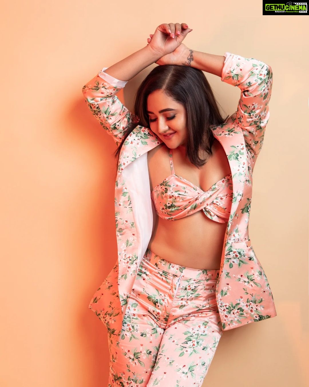 Rashami Desai - 237.1K Likes - ✨️ Being a sunshine on a cloudy day !!!!! ✨️
.
.
.
.
.
.
.
.
Shoot for @fablookmagazine
Founder & styled by @milliarora7777 @ankittt.chadda.official
Styled by @mitushigupta
Outfit by @papzclothing
Mua @izasetia_makeovers
Hair @amuthevar
📸 @tanmaymainkarstudio
Artist reputation management : @shimmerentertainment
#imrashamidesai #immagical✨🧞♀️🦄 #rashamians #sunshine #vibe #love #diva #fashion #whatelseispossible