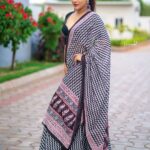 Rashmi Gautam Instagram – Outfit by @varahi_couture 
P.C @verendar_photography 
#RashmiGautam #indianwear #lehngacholi