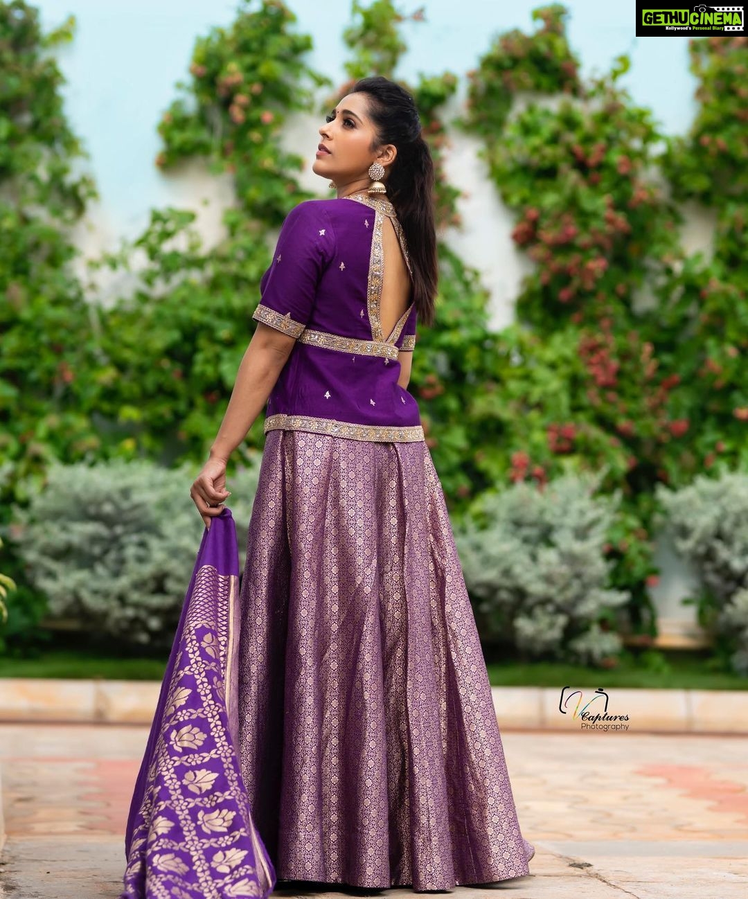 Rashmi Gautam Instagram - Outfit by @varahi_couture 💜💜 P.C 📸 @v_capturesphotography #rashmigautam #purple #ethinicwear