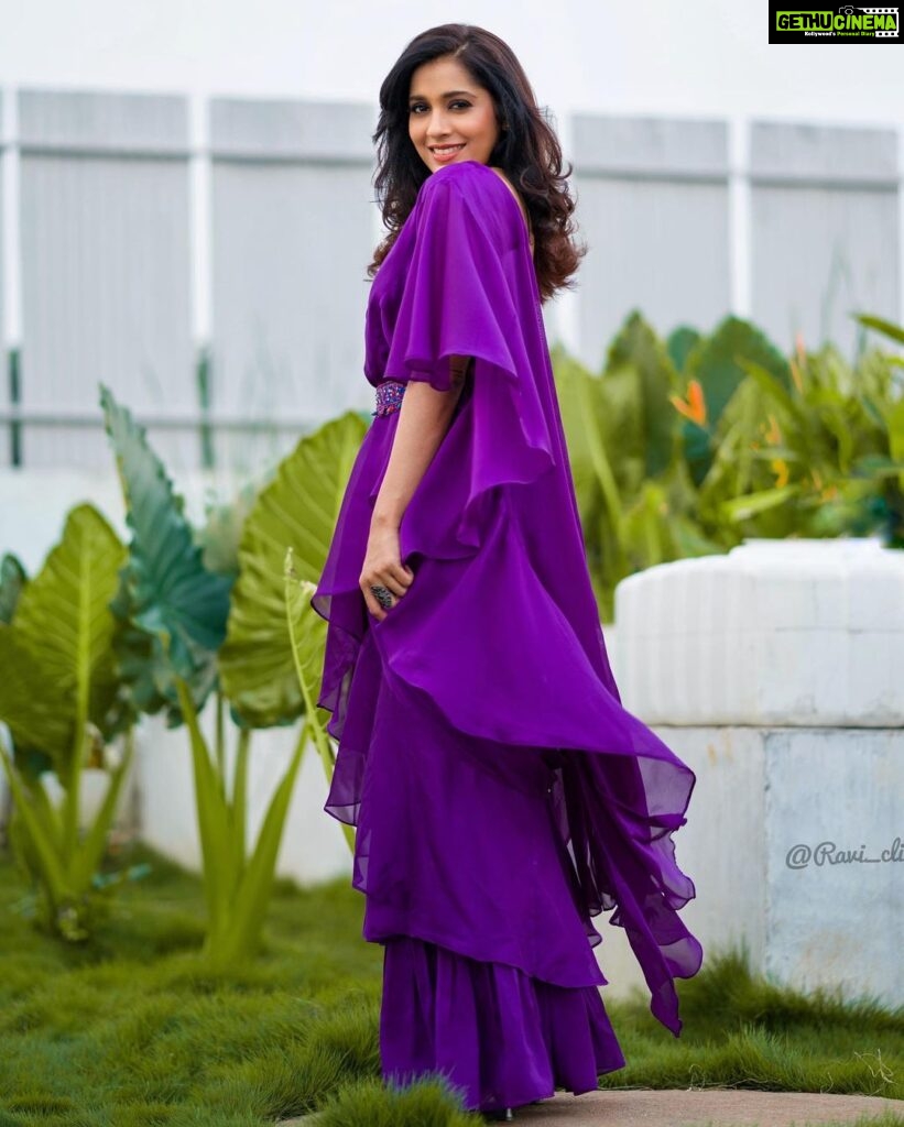 Rashmi Gautam Instagram - Outfit by @varahi_couture P.c @ravi_cross_clickx #rashmigautam #purple #fusionwear #sareefashion #readymadesaree