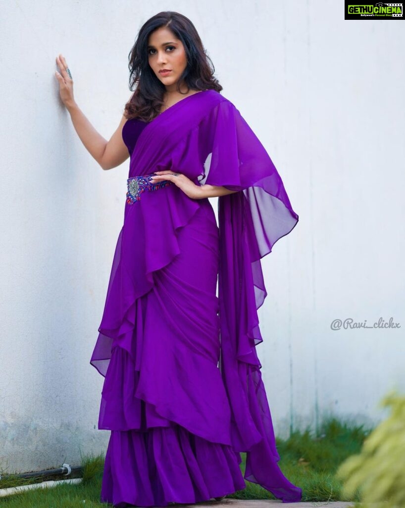 Rashmi Gautam Instagram - Outfit by @varahi_couture P.c @ravi_cross_clickx #rashmigautam #purple #fusionwear #sareefashion #readymadesaree