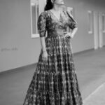 Rashmi Gautam Instagram - Outfit by @varahi_couture P.c @ravi_cross_clickx #rashmigautam #fusionwear #summerdress #tuesday