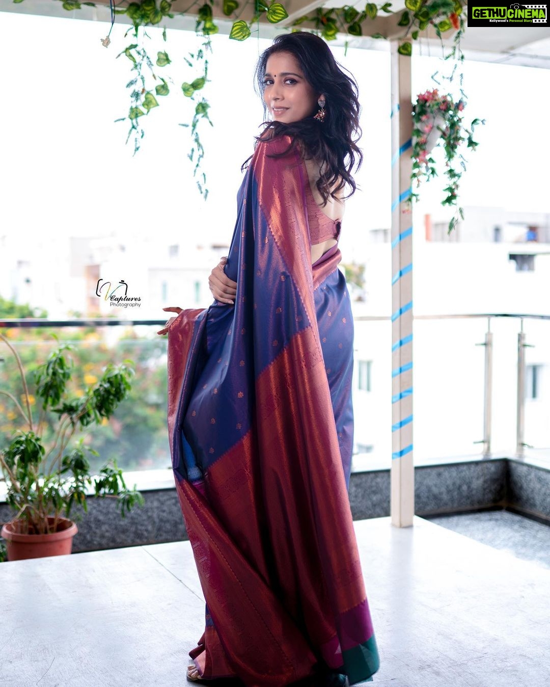 Rashmi Gautam Instagram - Saree by the @thepallushop P.c @v_capturesphotography Check out @thepallushop 's festive semi silk saree now available at launch offer price!