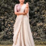 Rashmi Gautam Instagram - #krishnajanmashtami #janmashtami JANMASHTAMI KI SHUBHKAAMNAAEIN @varahi_couture once again thankyou for this beautiful subtle outfit. P.c @ravi_cross_clickx #rashmigautam #RASHMIGAUTAM #instapost #indianfestivals