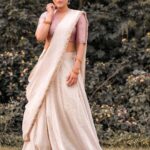Rashmi Gautam Instagram - #krishnajanmashtami #janmashtami JANMASHTAMI KI SHUBHKAAMNAAEIN @varahi_couture once again thankyou for this beautiful subtle outfit. P.c @ravi_cross_clickx #rashmigautam #RASHMIGAUTAM #instapost #indianfestivals